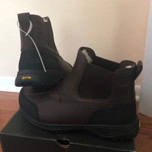 UGG Butte Chelsea waterproof fur leather boot. Cold weather boots. Size: 11, 12